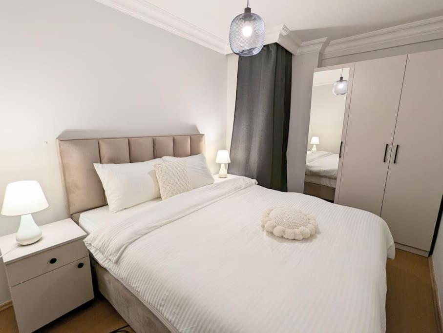 Appartement Superb & Elegant 3-bedroom Apt, Osmanbey Istanboel